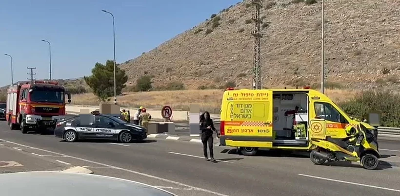ניידת מד"א בזירת התאונה בכביש 90 סמוך לשדה אליעזר שבצפון