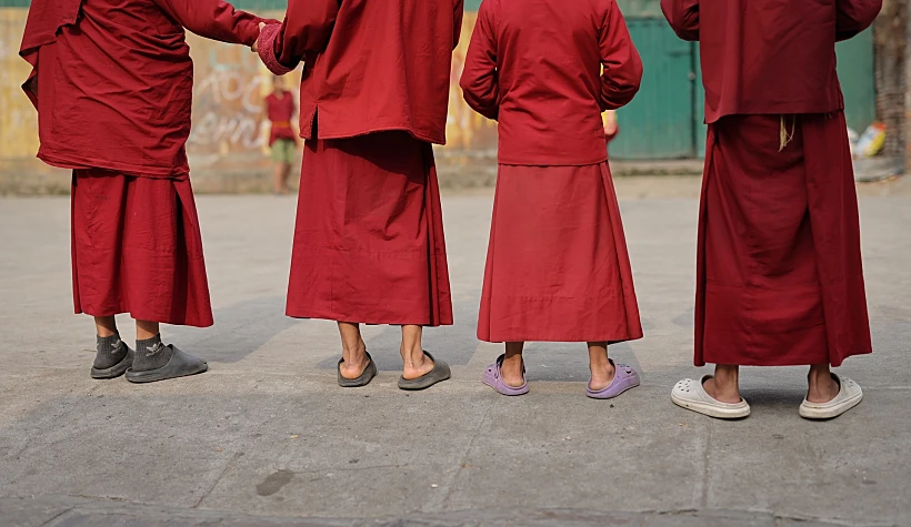 נזירים בודהיסטים במקדש בודהנאת' קטמנדו