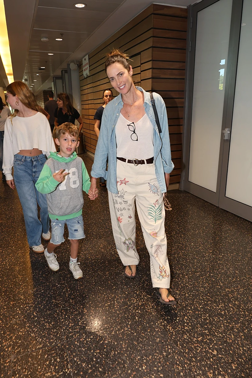 יעל גולדמן עם הילדים