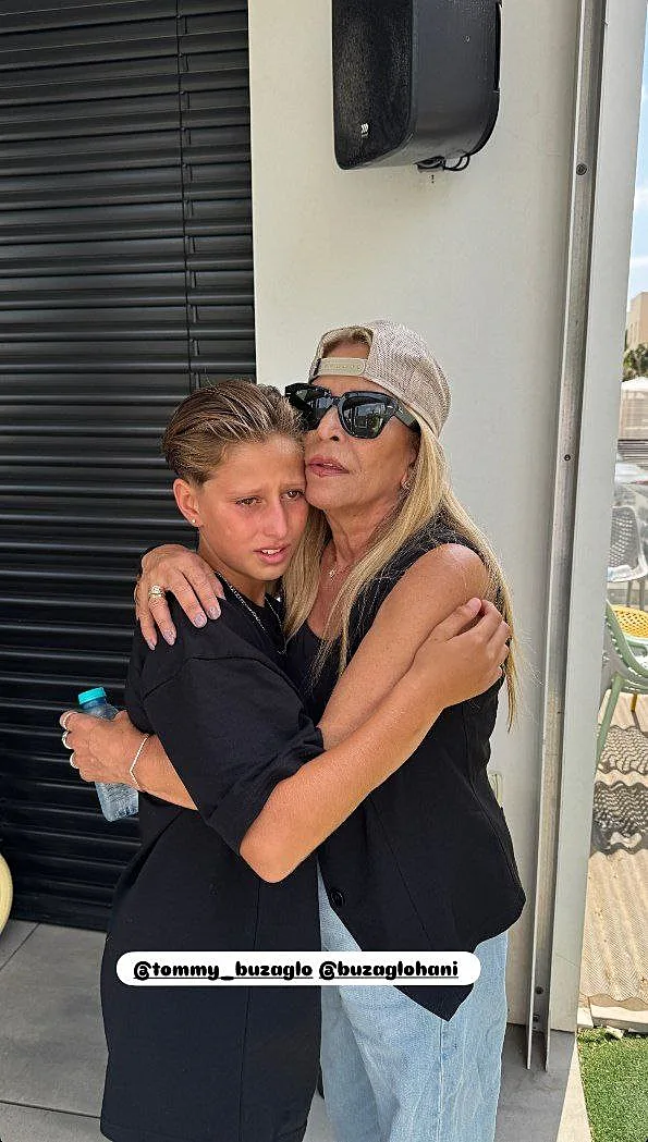 חני בוזגלו והנכד טומי