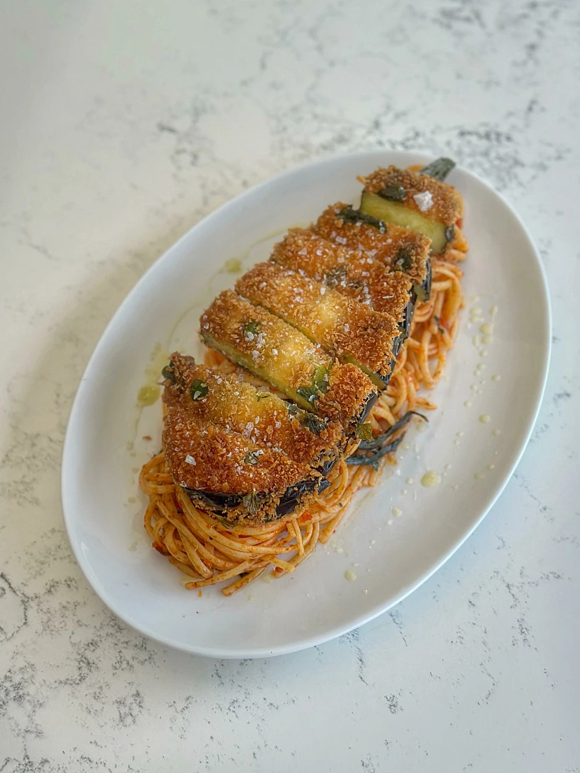 שניצל חציל על פסטה חריפה