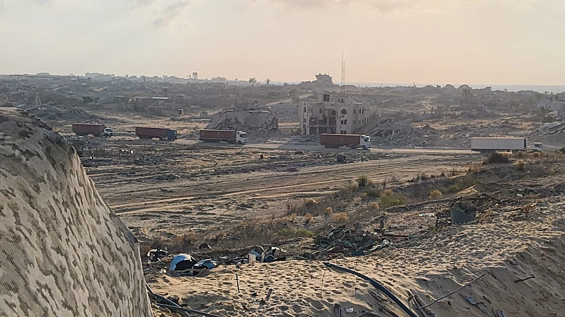 משאיות סיוע בדרום רצועת עזה