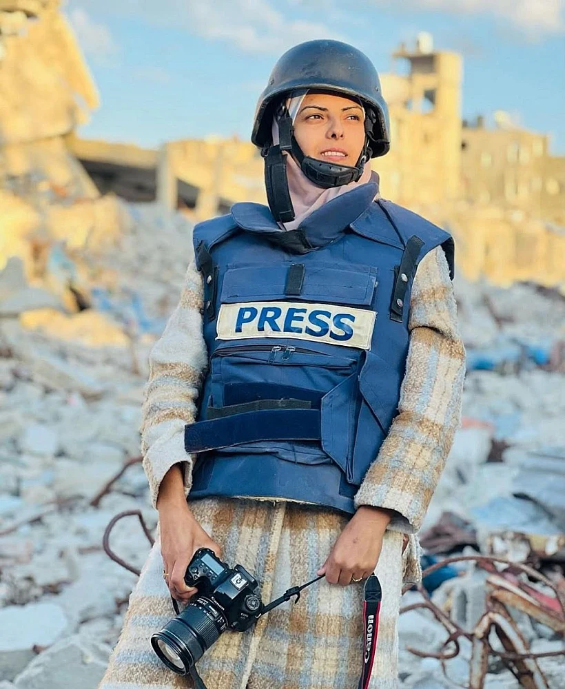 העיתונאית מרים אבו-דקה שנהרגה בתקיפה בביה"ח נאסר בח'אן יונס