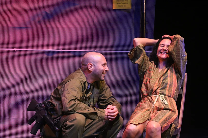 מתוך ההצגה "הביתה לחזור"