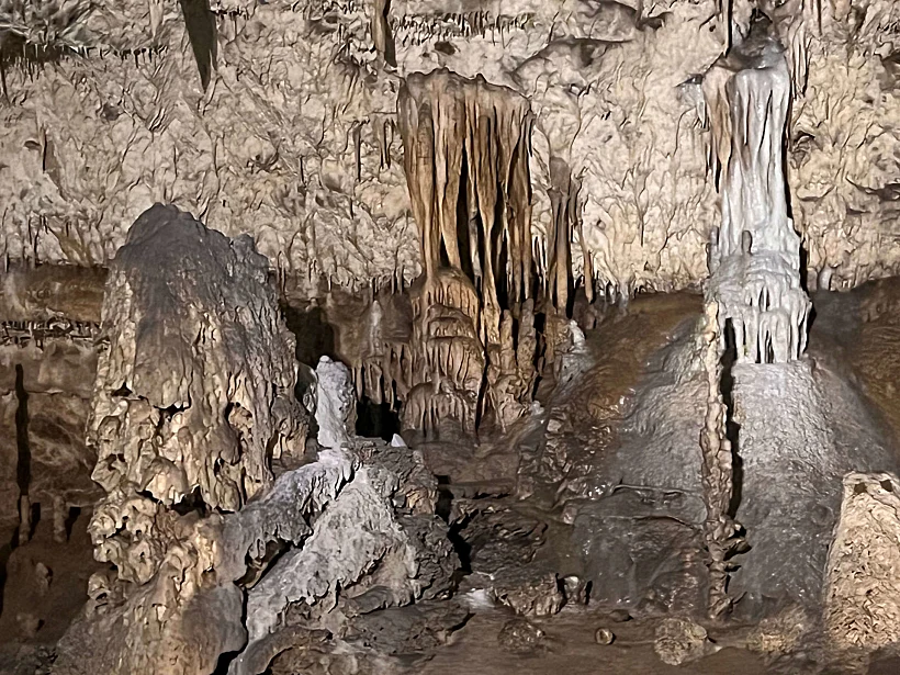 מערת הנטיפים קתרינסקה בצ'כיה