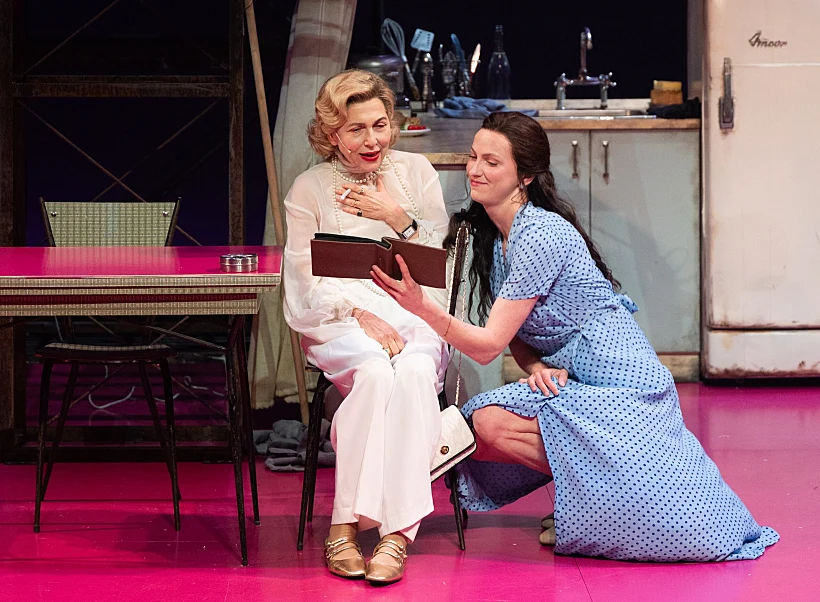 "חשמלית ושמה תשוקה"