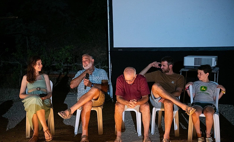 הקרנה של הסרט "עמלים