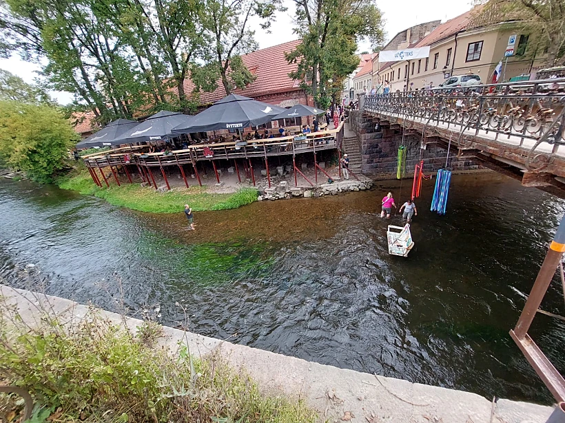 אוז'ופיס, רובע האמנים של וילנה