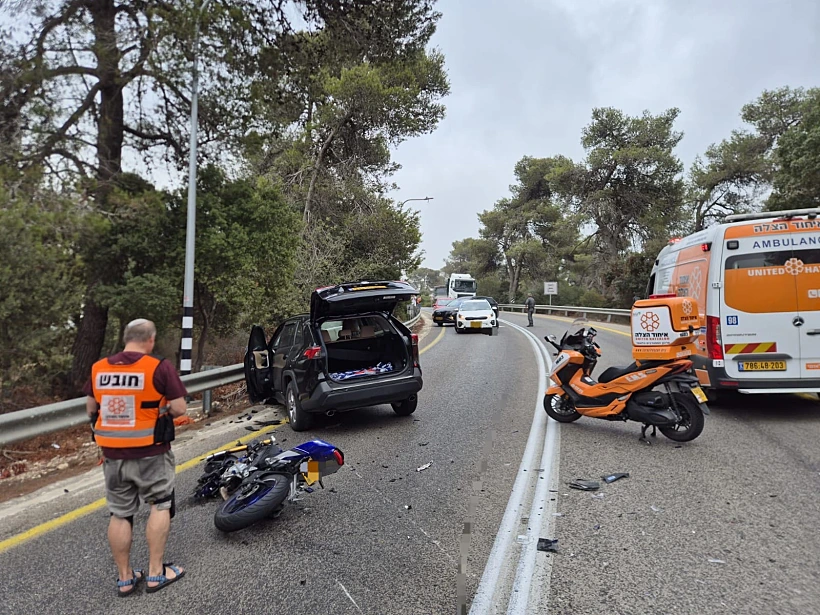 ניידת איחוד הצלה בזירת התאונה בהרי ירושלים