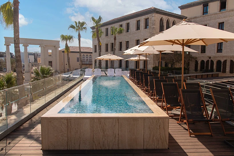 הבריכה החדשה במלון "סטאי תל אביב"