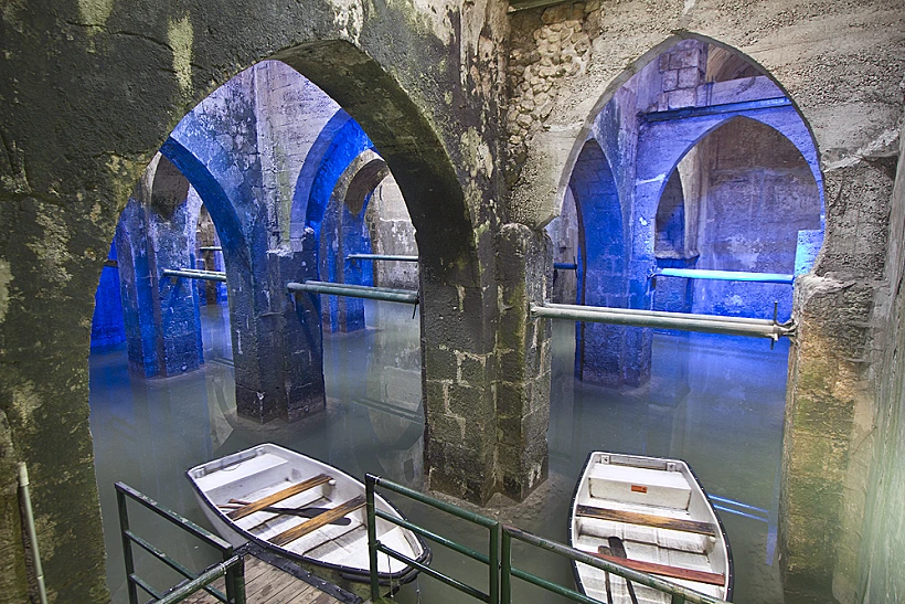 בריכת הקשתות ברמלה