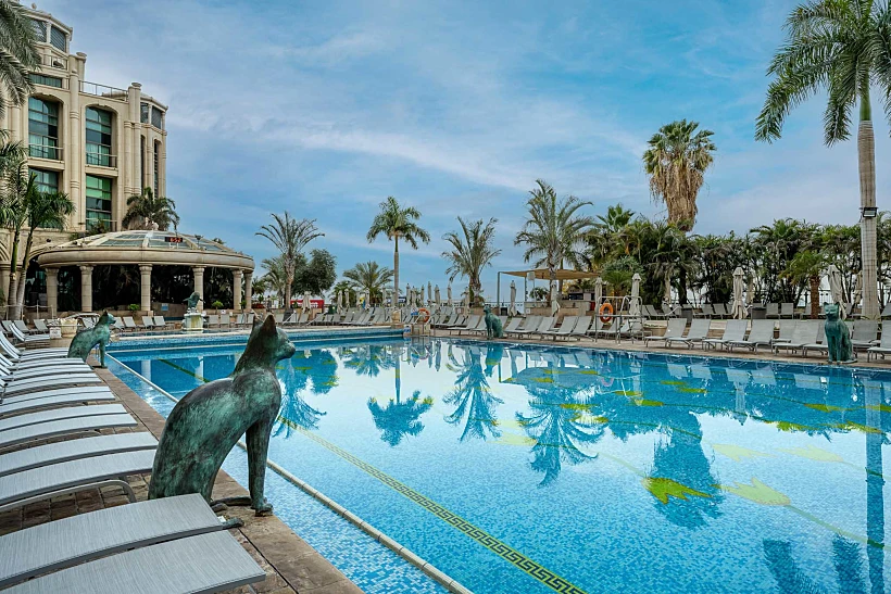 בריכת מלון "מלכת שבא"