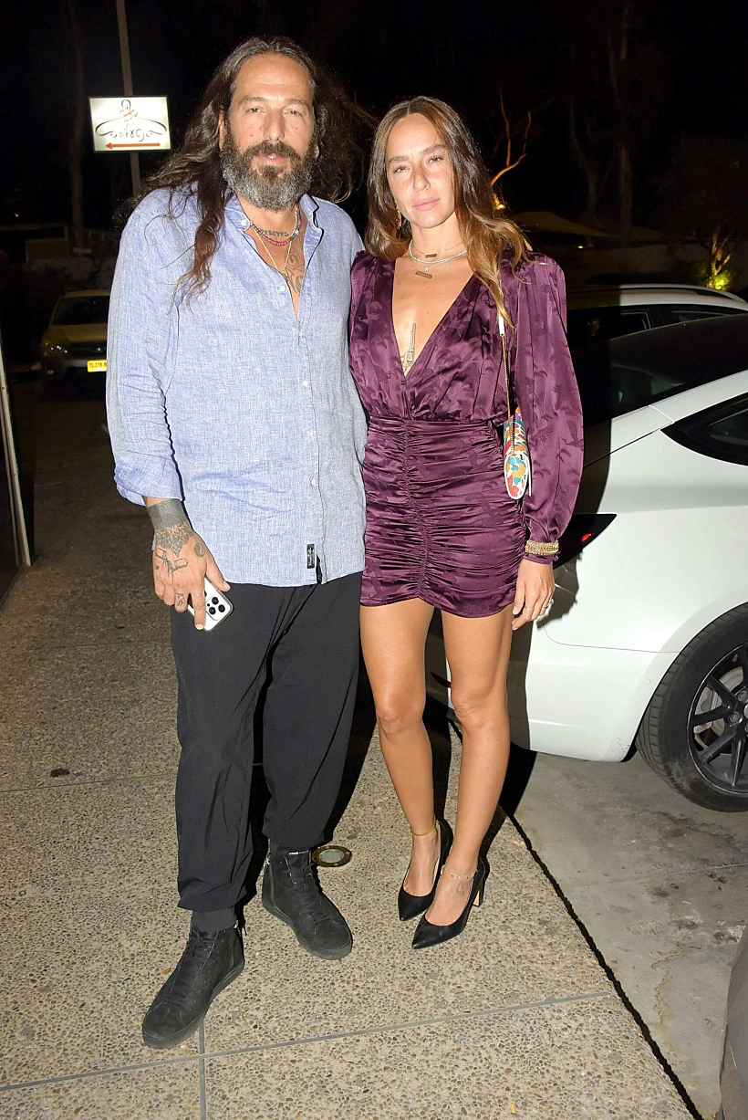 ציון מקנזי ובת הזוג הילה