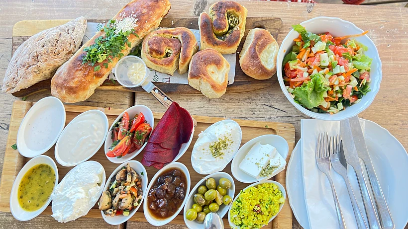 בוקר גן עדן ב״סעודה בגן עדן״, צפת