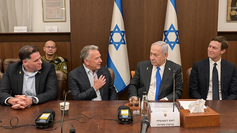 נתניהו ודרמר עם ויטקוף וקושנר בישיבת הממשלה לאישור ההסכם