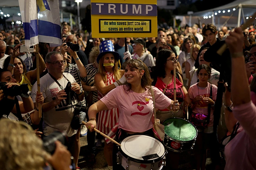 חוגגים בכיכר החטופים, אחרי ההכרזה על העסקה