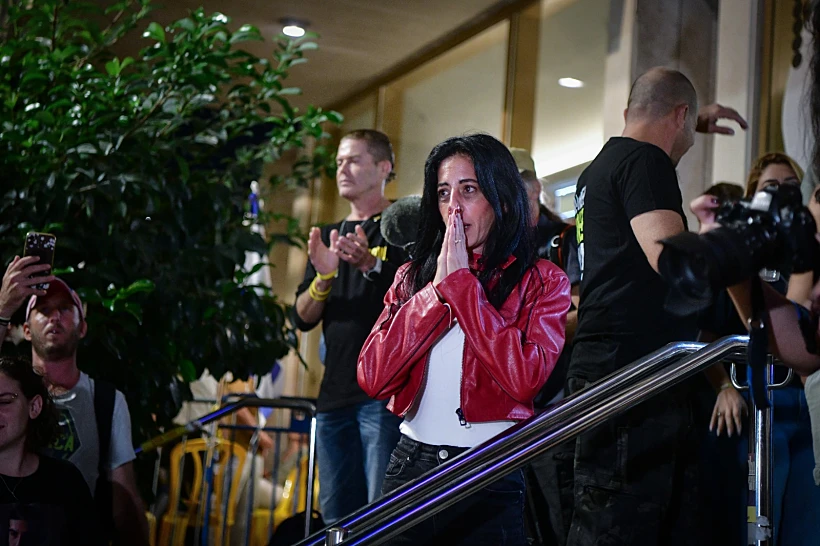 עינב צנגאוקר בכיכר החטופים