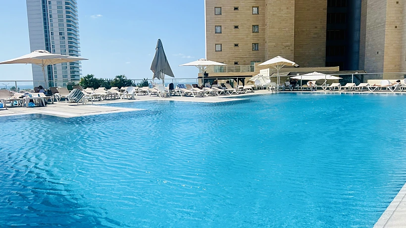 בריכה מלון "נבל דוד נתניה"