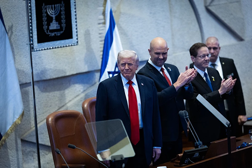 נשיא ארה"ב דונלד טראמפ בכנסת עם יו"ר הכנסת אמיר אוחנה ונשיא המדינה יצחק הרצוג