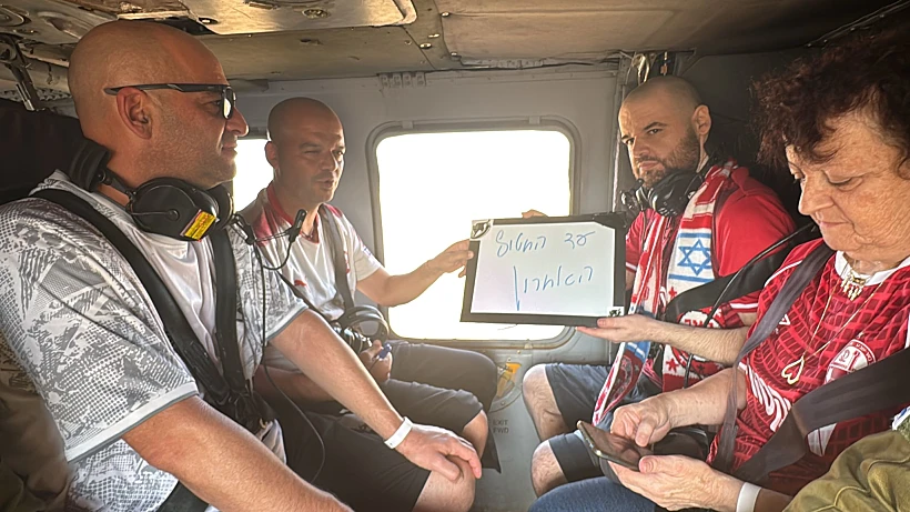 השלט של איתן הורן על המסוק: "עד החטוף האחרון"