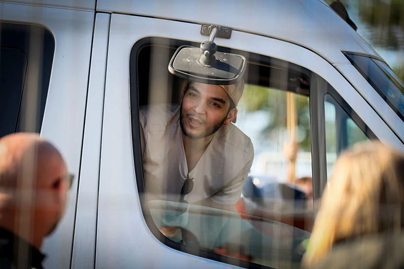 יוסף חיים אוחנה מגיע לבית החולים