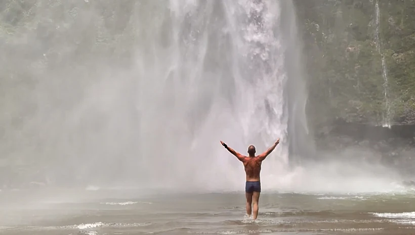 מפל Nungnung שנמצא באיזור אובוד באלי אינדונזיה