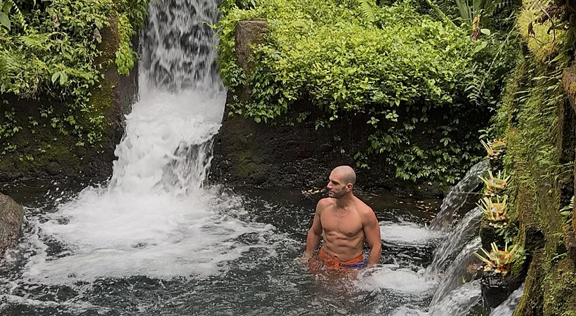 מפלים באי באלי