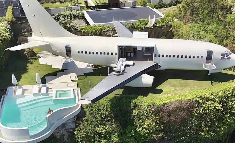 private jet villa מטוס שהוסב לווילה מפנקת עם בריכה בבאלי