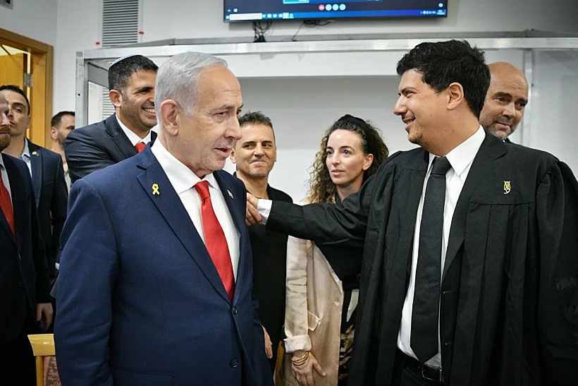 רה"מ בנימין נתניהו לצד יו"ר הכנסת אוחנה והשרים קרעי וסילמן בבית המשפט