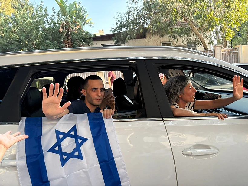 נמרוד כהן שב לביתו ברחובות