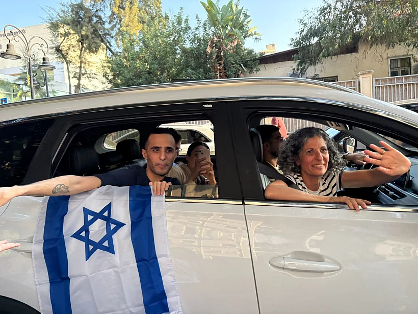 נמרוד כהן שב לביתו ברחובות