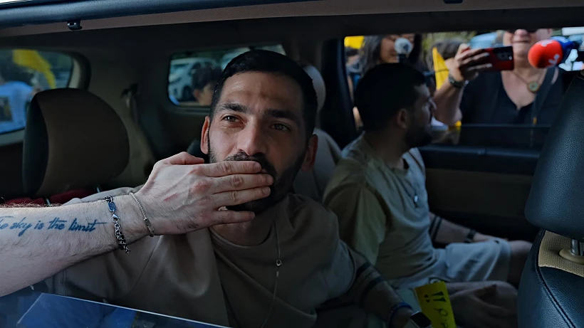 גלי וזיוי חוזרים לקיבוץ בית גוברין