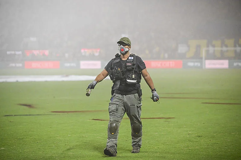 שוטר בדרבי באצטדיון בלומפילד