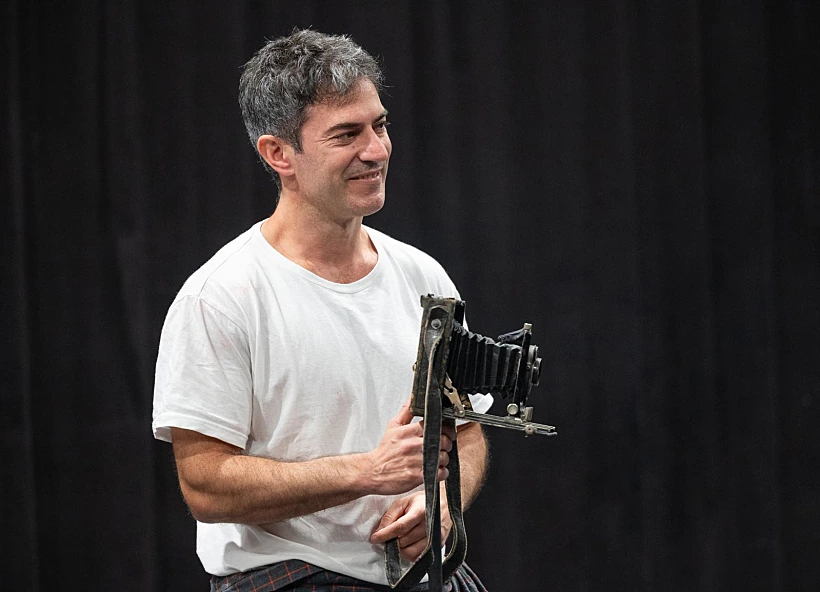 נדב נייטס בחזרות ל"זינגר"