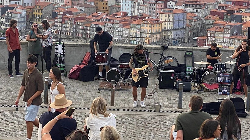 מופע בJardim do Morro  פורטו