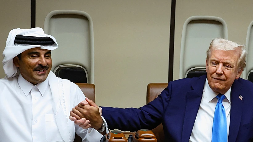 טרמאפ לצד ראש ממשלת קטר באייר פורס 1