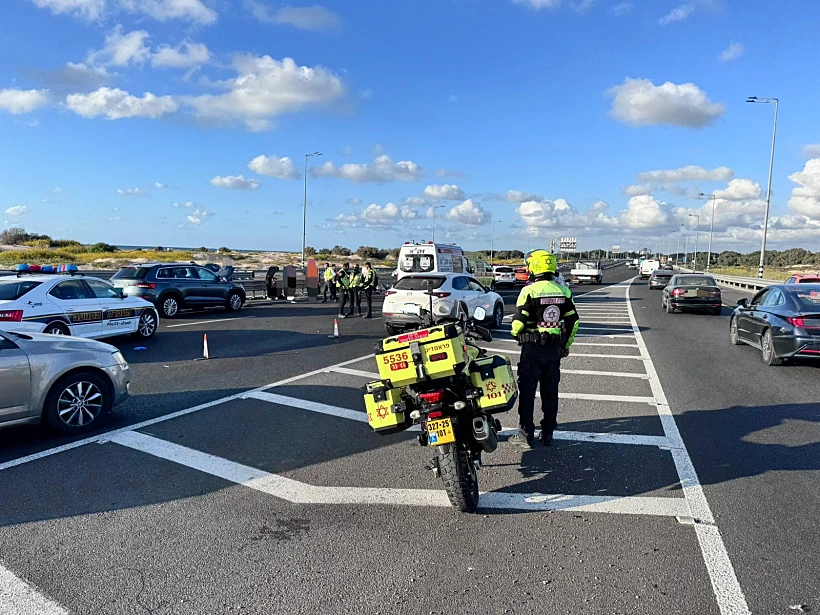 אמבולנס בכביש החוף