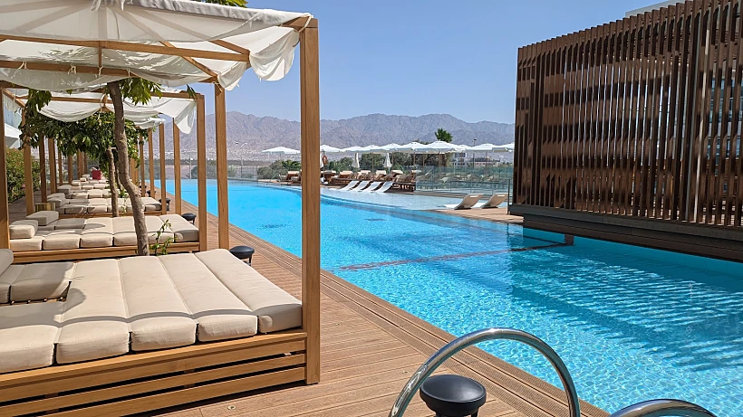 הבריכה המרכזית איסלה בראון 42° אילת