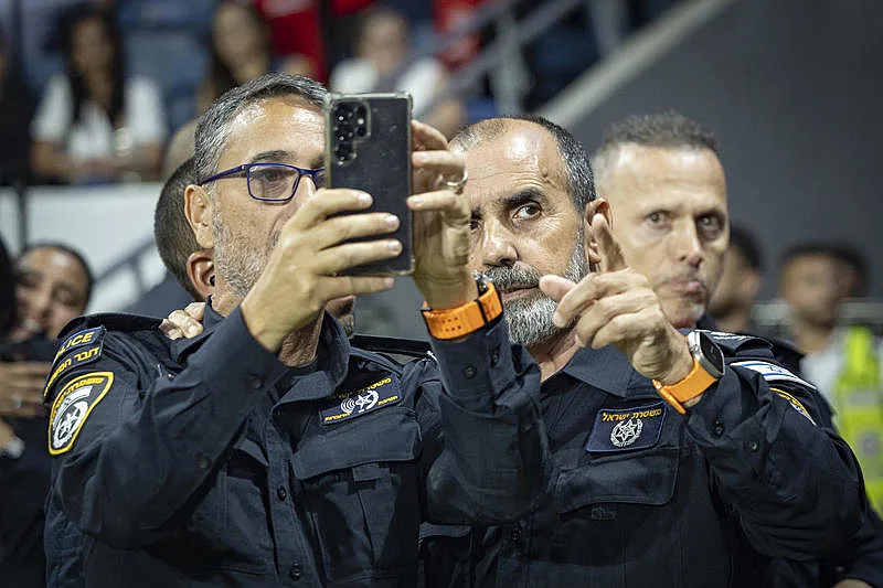 מפכ"ל המשטרה דני לוי באיצטדיון סמי עופר