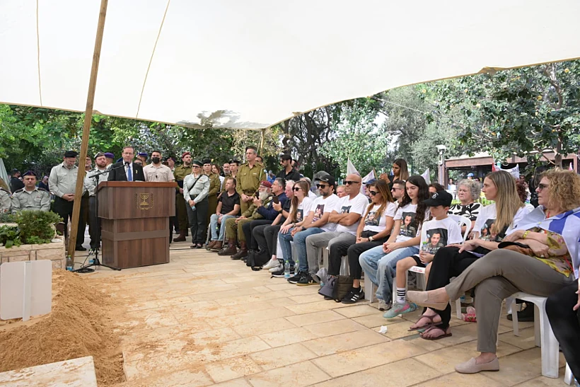 הנשיא הרצוג בהלווית אסף חממי