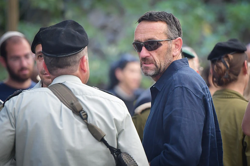 הרמטכ"ל לשעבר הרצי הלוי בהלווייתו של עוז דניאל