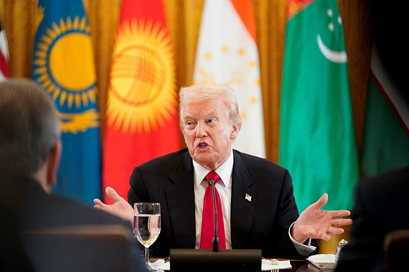 הנשיא דונלד טראמפ בפגישה עם מנהיגי מדינות מרכז אסיה