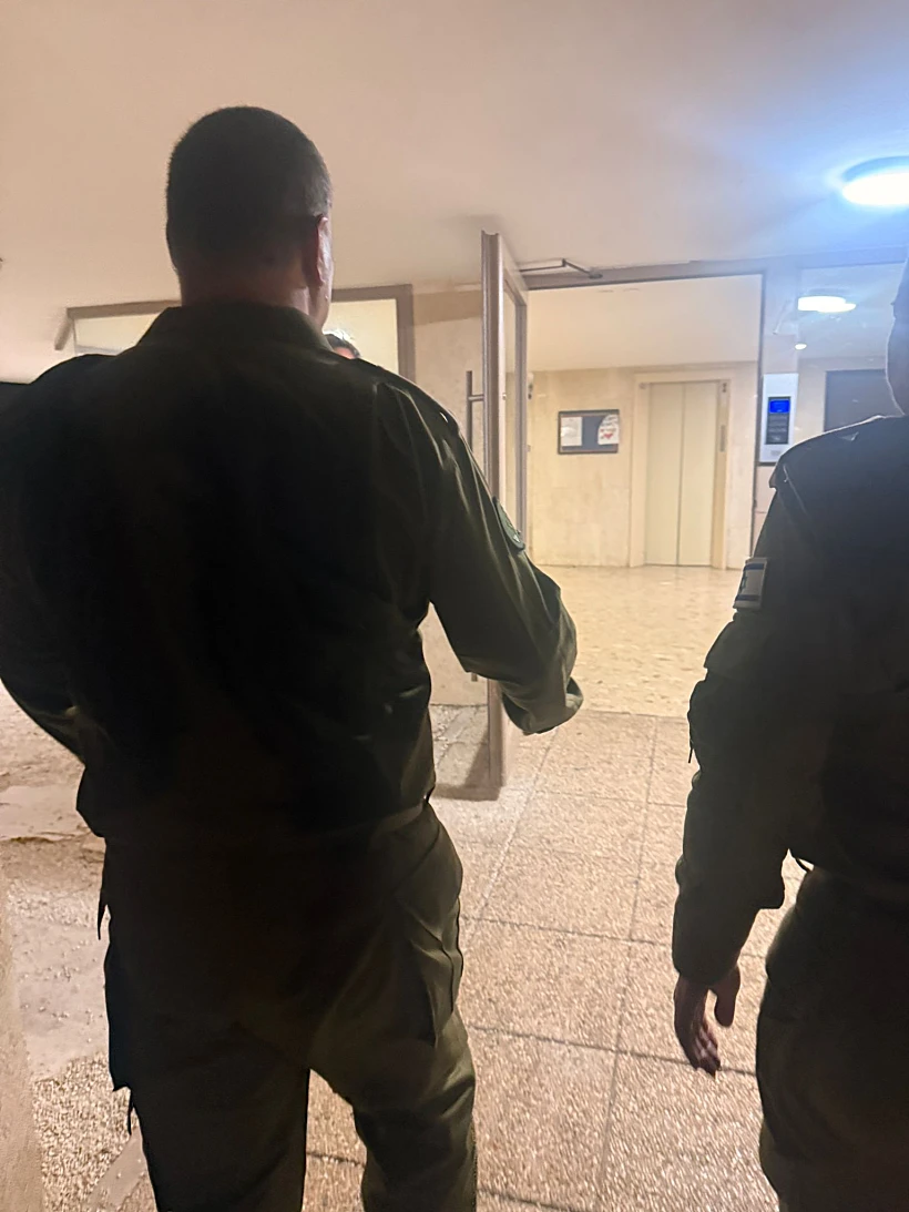 הרמטכ"ל אייל זמיר מבקר את משפחתו של הדר גולדין