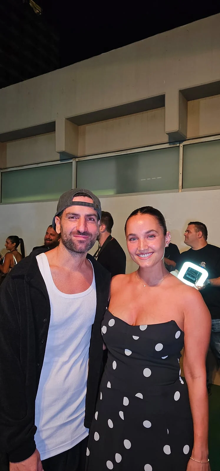 איזי ושנייה