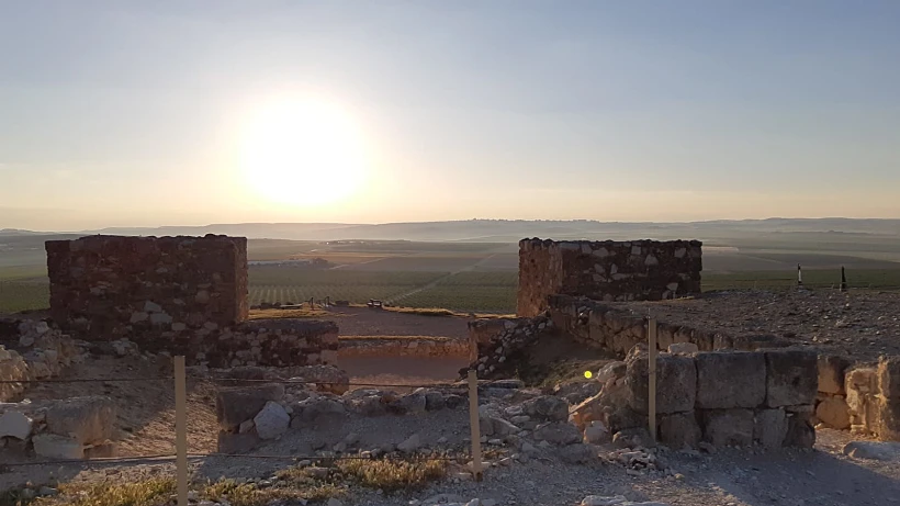 זריחה בגן לאומי תל ערד