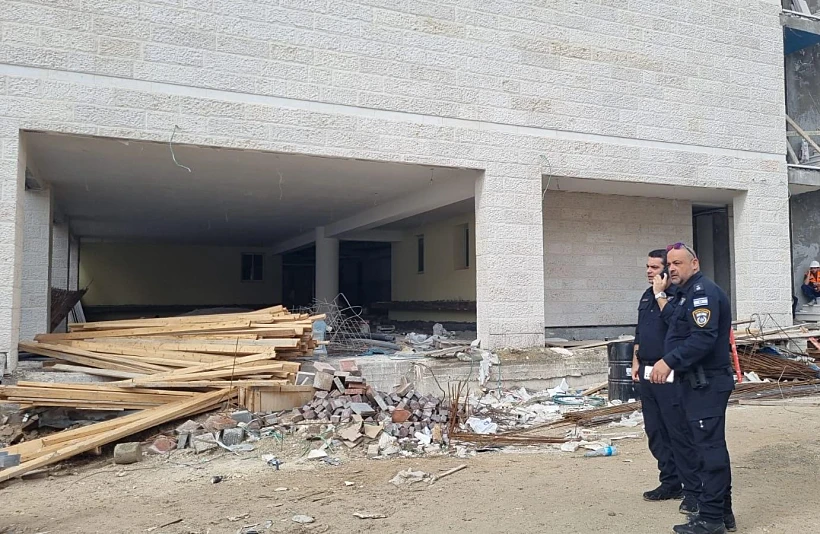 קריסת גג קרוואן בבית שמש