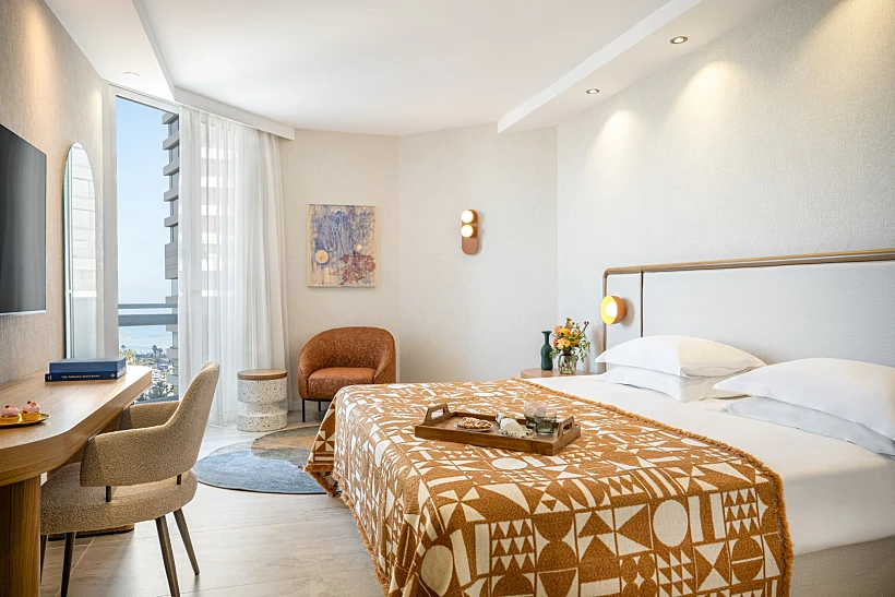 חדר חדש במלון "דן פנורמה"