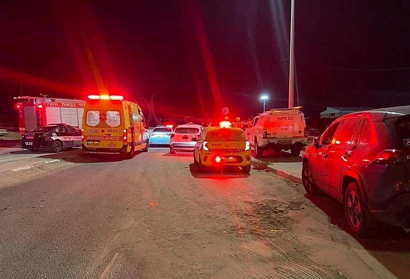 זירת התהפכות הרכב ליד צומת דימונה