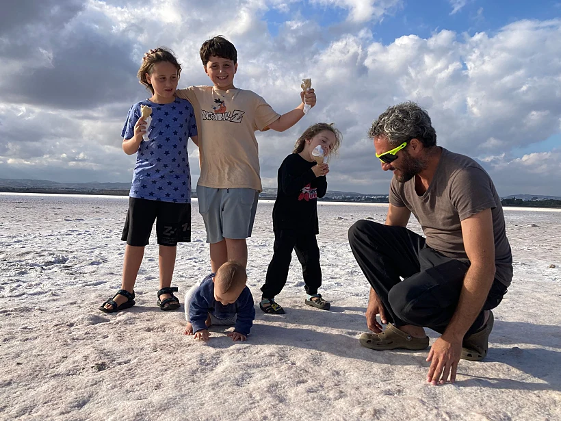 שגיא מור שנהרג בתאילנד עם משפחתו