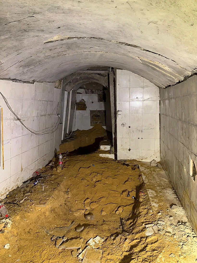 לוחמי יהל"ם במנהרה שבה הוחזק סגן הדר גולדין